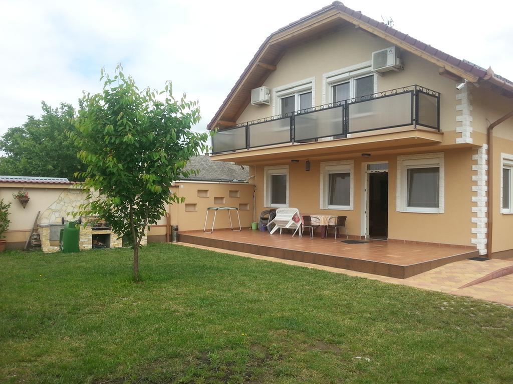 Marinica Apartman Hajdúszoboszló Exterior foto